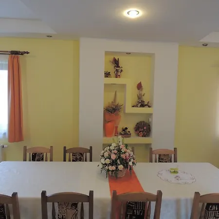 Mokus Panzio Couette-café Bicfălău